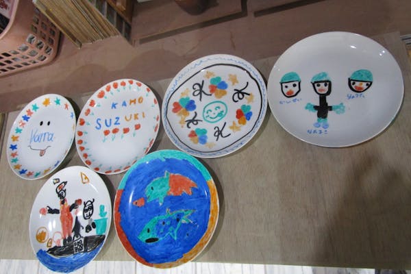 静岡・伊豆高原・陶芸体験】小さなお子さまも楽しく体験！お皿絵