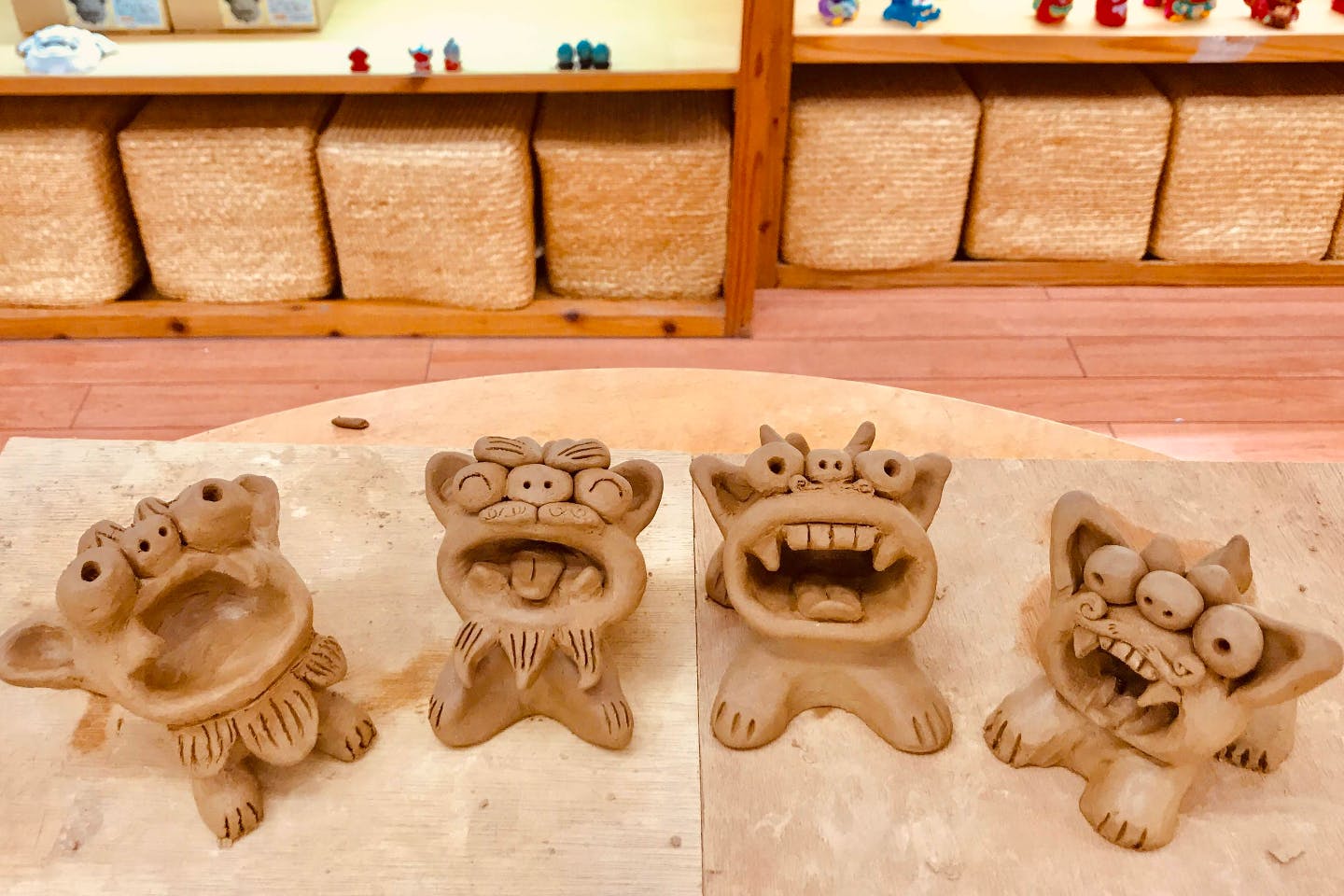 沖縄シーサー 琉球焼「くちゃ窯」作 沖縄シーサー 琉球焼「くちゃ窯」作-