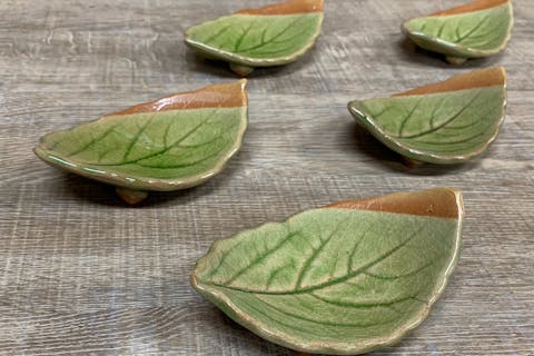 【大阪市・陶芸】ファミリーや友達同士で体験！グループプラン　陶芸作品（1‐2個）