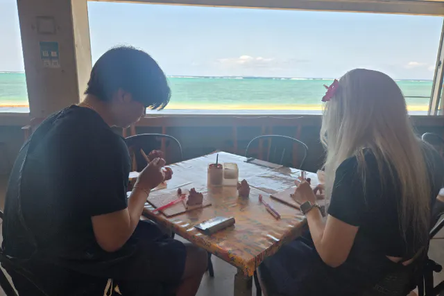 【素焼きシーサー作り・沖縄】オプションで絵付け体験も！1時間で気軽に、楽しく旅の思い出つくり