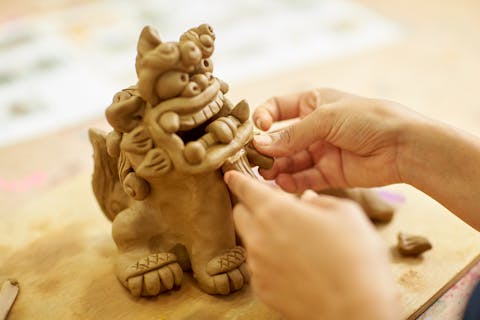 やんばるシーサー( 大 ) 楽天市場】シーサー 置物 おきもの 大立 高さ20cm 赤 | 琉球焼 朝日