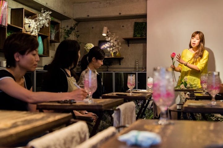 東京 杉並区 フラワーアレンジメント お花屋さんで習うフラワーアレンジメント アソビュー