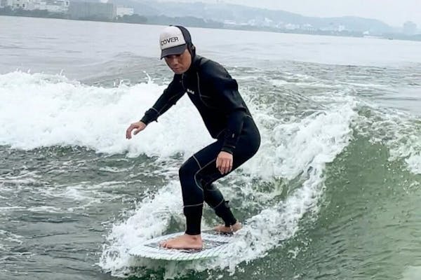 ウェイクサーフィン】初心者から上級者まで、一年中楽しめる琵琶湖