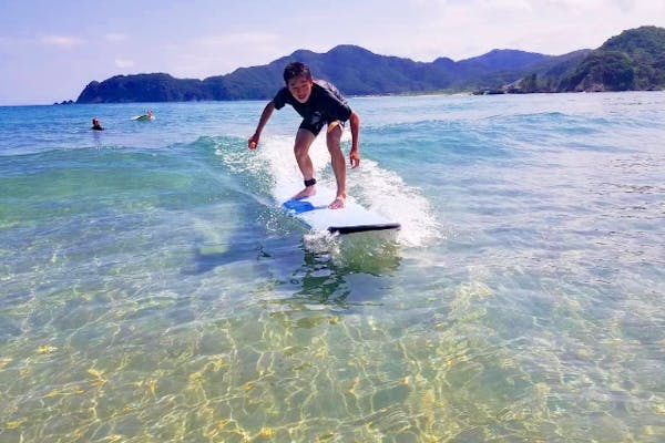 鳥取・サーフィン体験】小学3年生からOK！浦富海岸でサーフィン体験