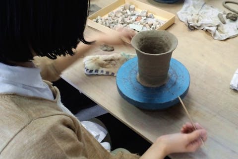 【手びねり】ゆっくりのんびり。自分だけの器づくり