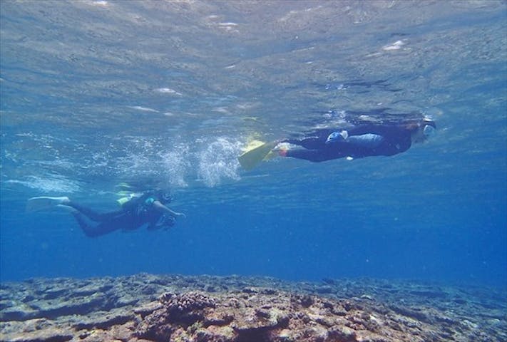 沖縄 宮古島 シュノーケリング 青の洞窟や八重干瀬 中の島などにご案内 宮古島ボートシュノーケリング アソビュー