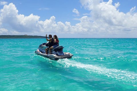 【沖縄・宮古島・水上バイク】ジェットスキーツーリング！宮古島の海上を颯爽と駆け抜けよう！