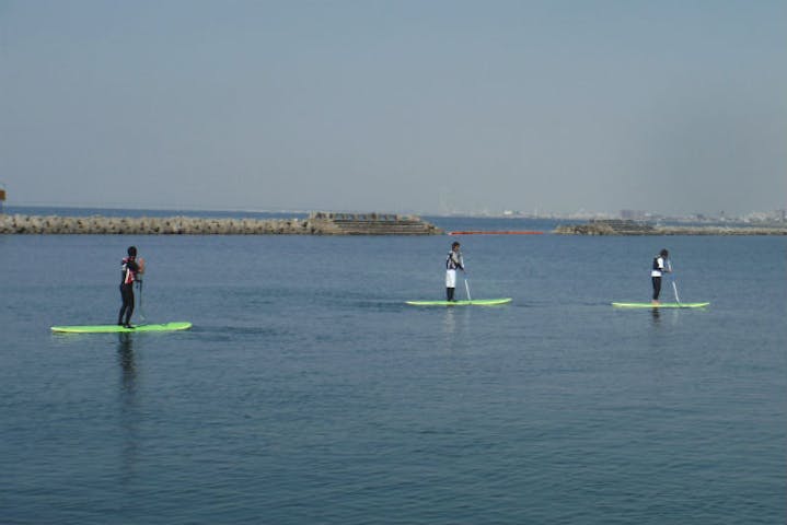 大阪 Sup お値段手頃な60分sup体験 大阪 ときめきビーチ で水上散歩 アソビュー