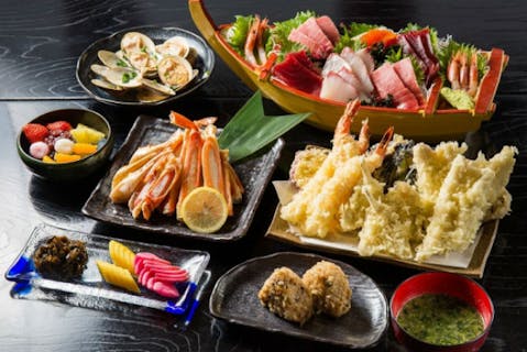 【貸切・春日コース】隅田川・東京湾を巡る屋形船で、いつもと違う宴会を