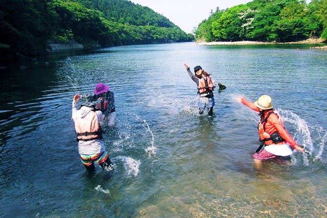 屋久島 カヤック 屋久島で川遊びを満喫 リバーカヤックプラン 写真撮影付き アソビュー