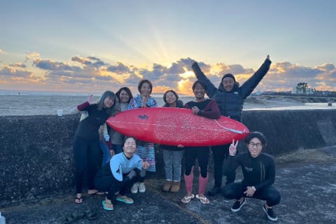 宮崎市】青島海岸でサーフィン体験（レンタル込み・120分）｜アソビュー！