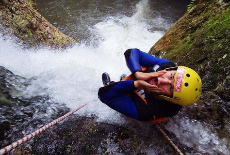 【みなかみ・キャニオニング】ツアーお写真無料！夏の渓谷遊びはみなかみで！自然に抱かれるキャニオニング半日ツアー・追加料金一切なし！
