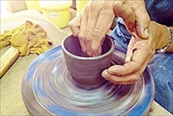 【ブライダル・パートナー】兵庫・愛を伝える陶芸作品でサプライズプレゼント！