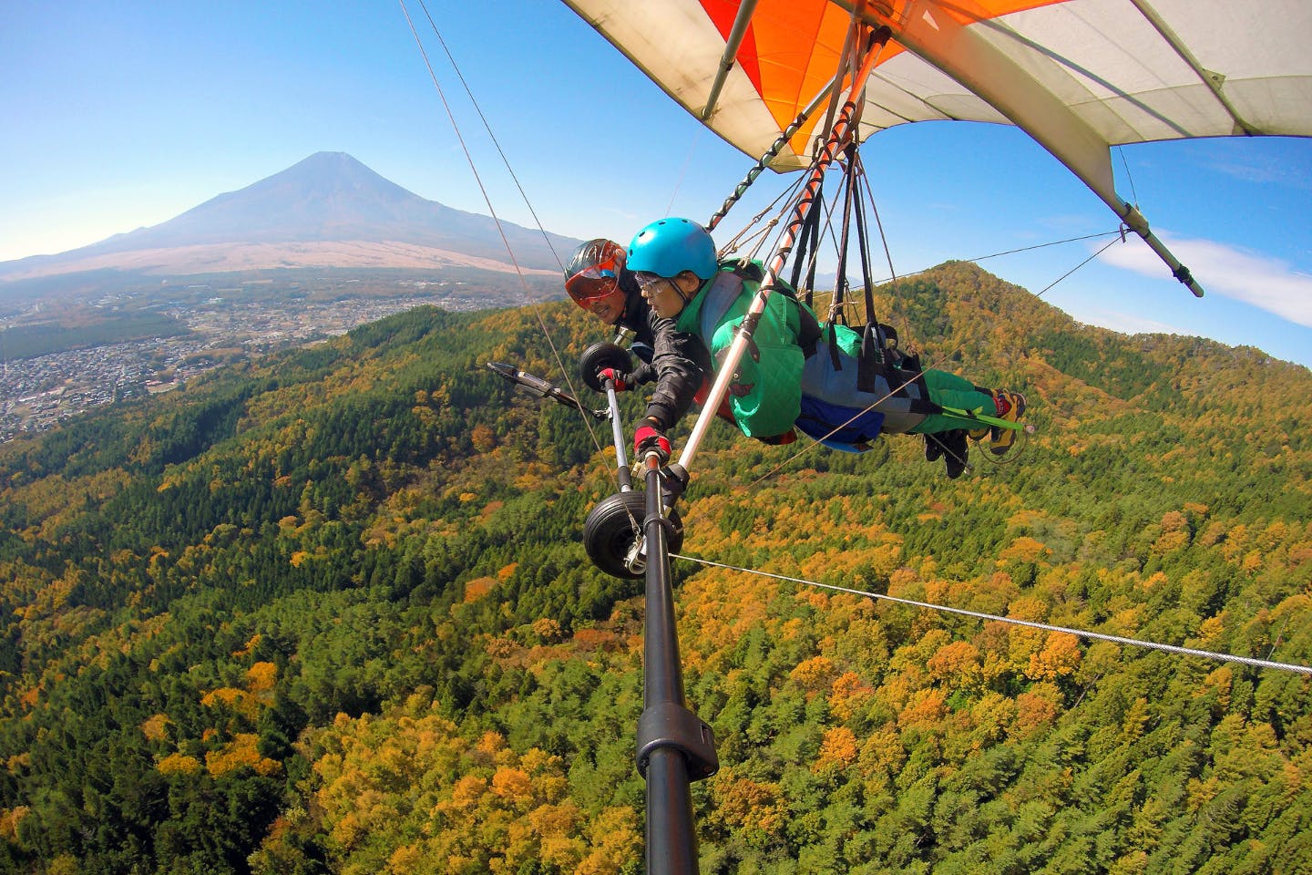 【ハンググライダー・2人乗りタンデム】富士山を見ながら、絶景フライトへ！