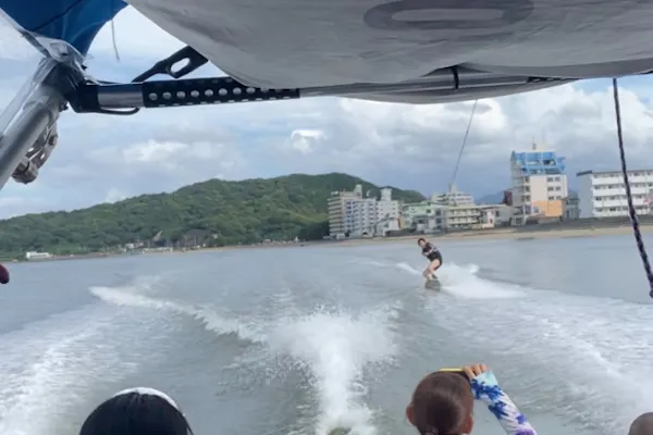 初心者歓迎！】博多湾でウェイクボード,ウェイクサーフィンに挑戦