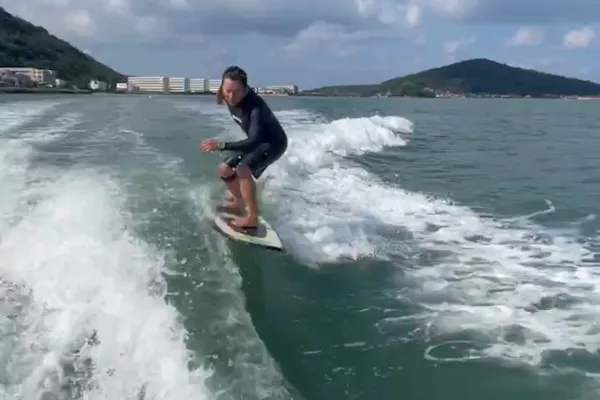 初心者歓迎！】博多湾でウェイクボード,ウェイクサーフィンに挑戦