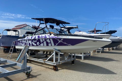 【貸切】気の合う仲間と1日たっぷり。1日ボート貸切プラン