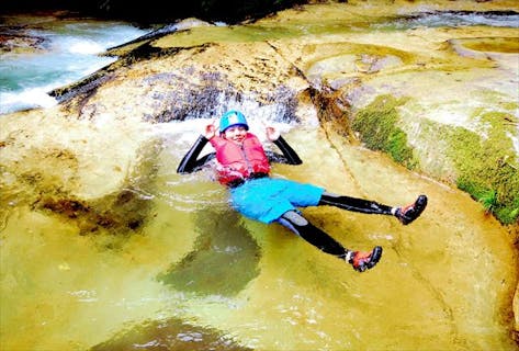 【日光鬼怒川・キャニオニング・ベーシック】4歳からご年配の方まで楽しめる！ベーシックプラン