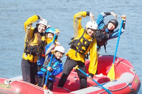 【山梨・早川・ラフティング】ボート貸切！半日・富士川ラフティング 山梨ツアー（3時間30分）