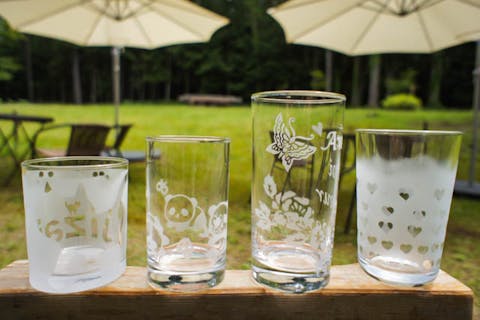 【山梨・河口湖・ガラス細工】デザインは100種類以上！サンドブラストで絵を描こう