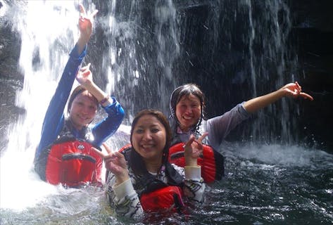 【西表島・マングローブカヤック＆キャニオニング】夏におすすめ！爽やかに遊ぼう