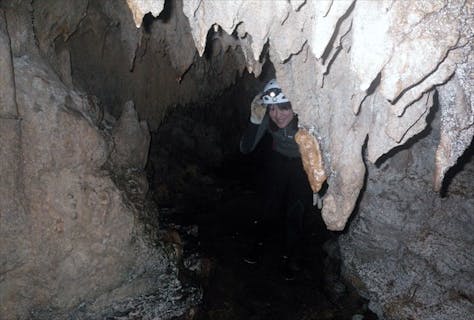 【西表島・マングローブカヤック＆鍾乳洞探検】ケイビングで地底世界を見に行こう！