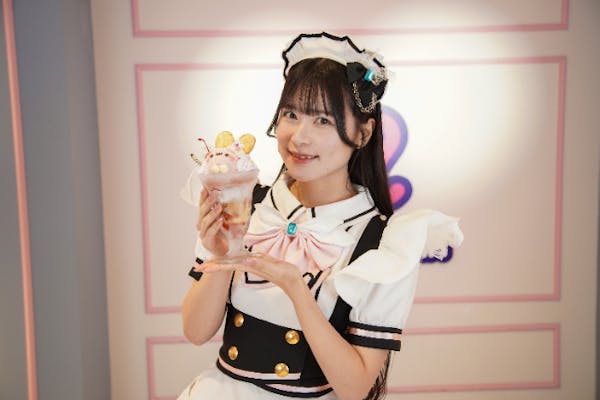 秋葉原・メイド喫茶】かわいいパフェ×パフォーマンスメニューでめいど