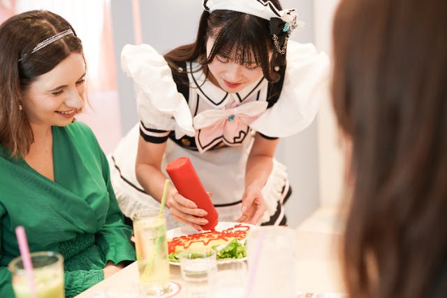 【新宿・メイド喫茶】お食事をしながら萌え萌えキュン体験♪「ランチプラン」