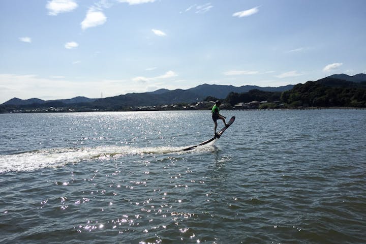 静岡 浜名湖 ホバーボード フライト15分 東海エリア初上陸 温泉割引券プレゼント アソビュー