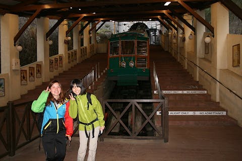 【六甲山・ナイトハイク】夕暮れから夜へ、暗闇の山を歩くナイトハイク