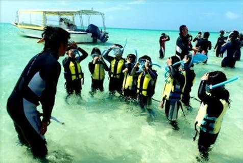 【小浜島発・シュノーケリング・半日】南の楽園！幻の島＆バラス島へご案内（写真撮影付）
