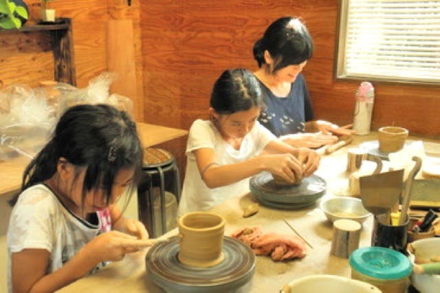 【佐賀県小城市】手ぶらでOK！年齢制限なし！みんなで気軽に陶芸体験にチャレンジ