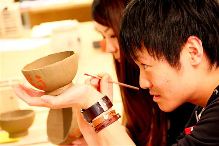 表参道 電動ろくろ体験 記念陶芸におすすめ 手作り夫婦茶碗体験 アソビュー