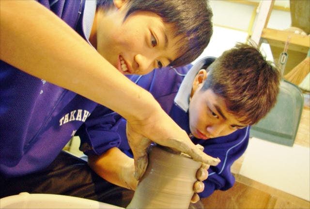 赤羽根陶芸倶楽部は、神奈川県茅ケ崎市赤羽根にて陶芸体験教室を開催しています。