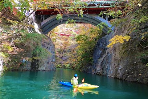 【群馬・みなかみ・カヤック】絶景の猿ヶ京  駒形峡を眺めに！みなかみカヤックツアー