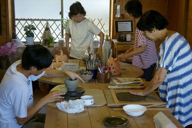 天神窯（てんじんがま）は、神奈川県藤沢市の陶芸教室です。気軽にご参加ください！