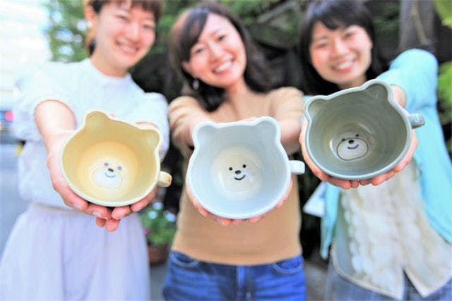 【名古屋・絵付け】クマさん・ネコさんマグカップの絵付け陶芸体験☆お一人様・女性同士・カップル・ファミリーに