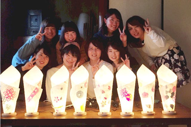 【京都府・京都市・和紙照明作り】やさしく灯る、和紙あかり手作り体験・ライトコース