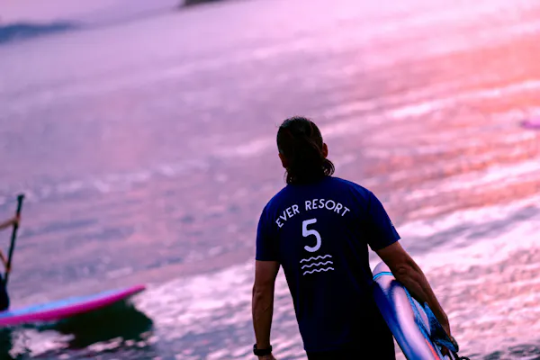 神奈川・逗子・SUP】最高の夕陽を海の上から堪能しよう！SUPサンセット