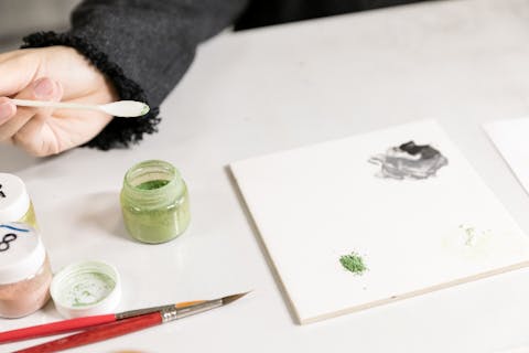 【ルームプレート】大阪南堀江・絵付け・独特の模様と色彩が美しいスペインタイルアート