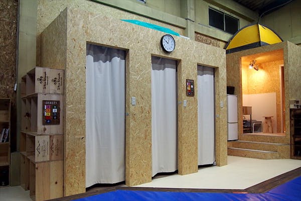 HEADROCK climbing gym（ヘッドロッククライミングジム）の