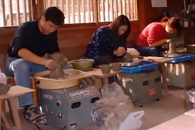 松尾陶工房は福岡県北九州市で陶芸教室を開催しています。