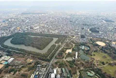 【大阪・世界文化遺産・ヘリコプタークルーズ】百舌鳥古市古墳群を鳥のごとく空から眺めるコース
