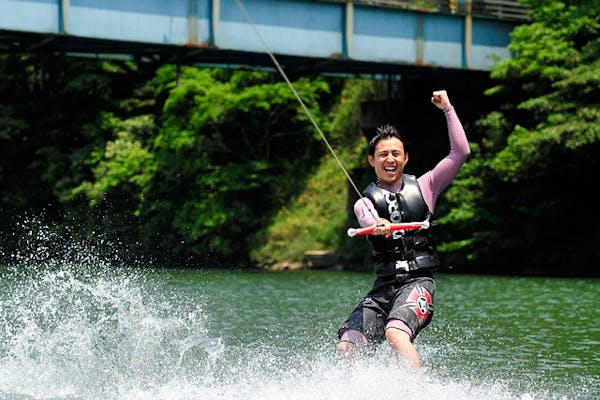 宮崎・ウェイクボード】リーズナブル価格で気軽に楽しめる、プロ指導の