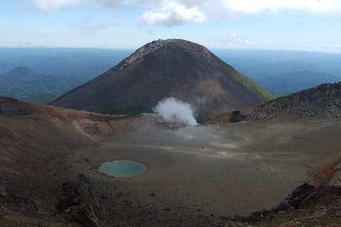 【知床・登山ツアー】北海道三大秘湖へ行こう！雌阿寒岳登山