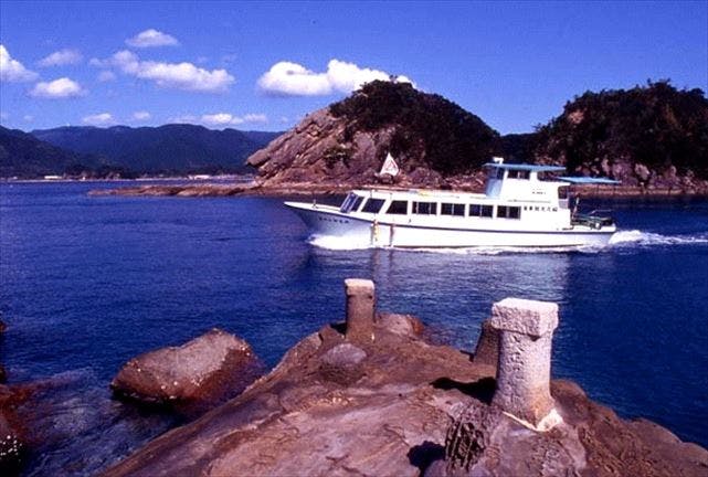 有限会社竜串観光汽船は高知県土佐清水市にてグラスボート体験をご提供しています。