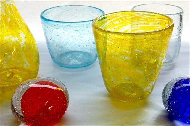 【北海道・ガラス工芸】吹きガラスに挑戦！1人でも3人でもOK、お得な3品制作プラン