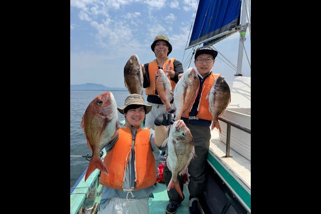 【新潟直江津港・早朝船釣り体験・8時間】初心者大歓迎！手ぶらで楽しめる船釣り体験で海水魚の王様・マダイを狙おう！