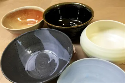 大阪・天王寺・陶芸】Myどんぶりを作ろう！手びねり体験｜アソビュー！