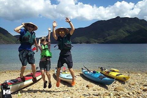 【対馬・シーカヤック】国境の島々をめぐるファミリー・シーカヤックツアー
